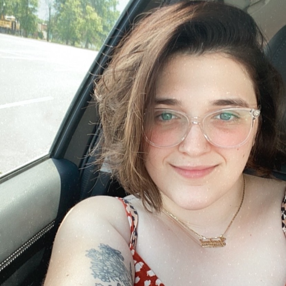 Meet your Posher, Izadora